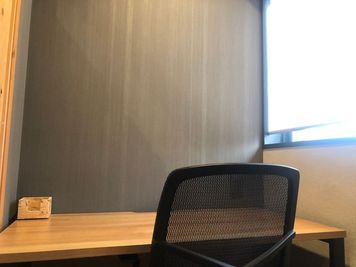 神戸駅前の鍵付き窓あり個室！/100円でコーヒー飲み放題/高速WIFI/集中できる環境/自習室として！ - 神戸駅前コワーキングスペース Suki_ma（スキマ）