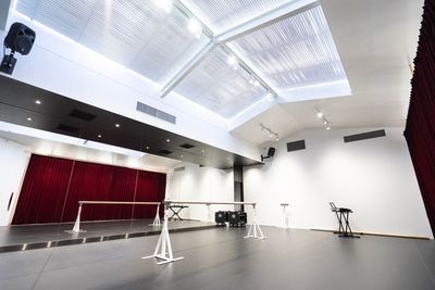 白金台駅から徒歩3分！Tokyo's Premium Rental Space 撮影・ワークショップ・イベントに最適な洗練空間 - arc studio