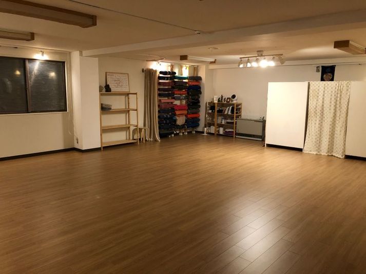 ヨガスタジオレンタルスペース - yoga studio SATTVA 、ルームAとルームB
