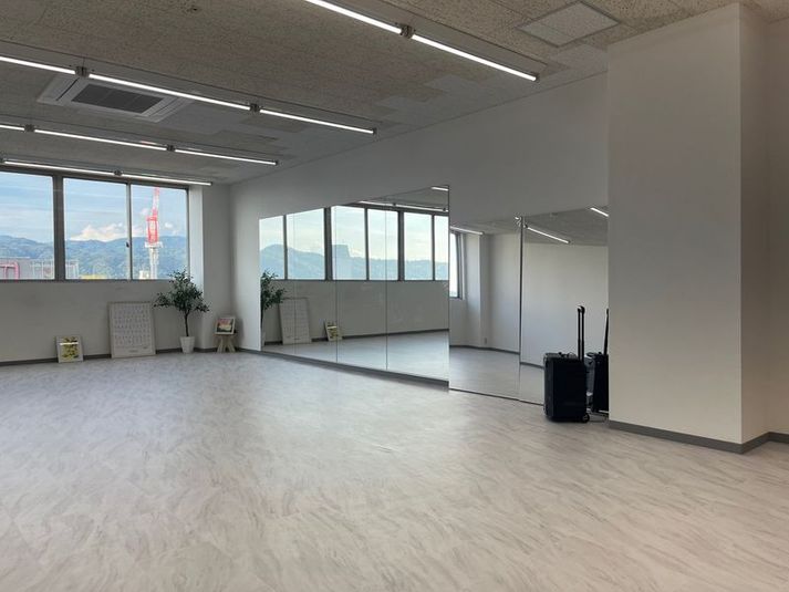 STUDIO　DAMISS - STUDIO　DAMISS