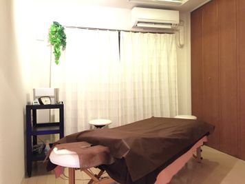 【LaQoo】福島/堂島プライベートサロン 完全個室プライベートサロンの室内の写真