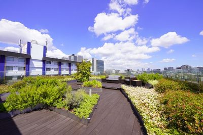 【テラスの植え込みが景色をさらに良くしてくれています】 - ザ・パークハビオ新宿 屋上スペース（撮影・会議プラン【7:00~24:00】）のその他の写真