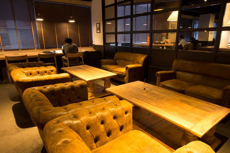 千代田区神田神保町1～4名向けソファ席 - BasisPoint 神保町店 