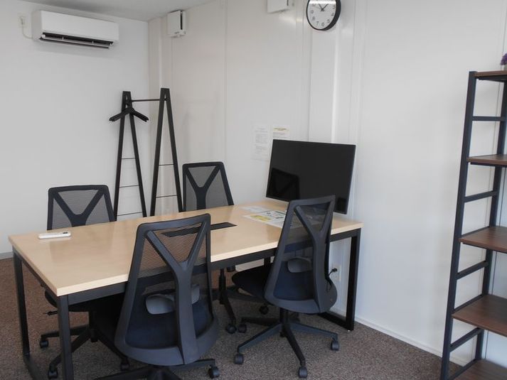 Work2 - U-SPACE　小牧店