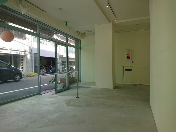 キヌヤギャラリースペース～白い壁とモルタル床のシンプルスペース～ - キヌヤギャラリースペース（手芸店きぬや内）