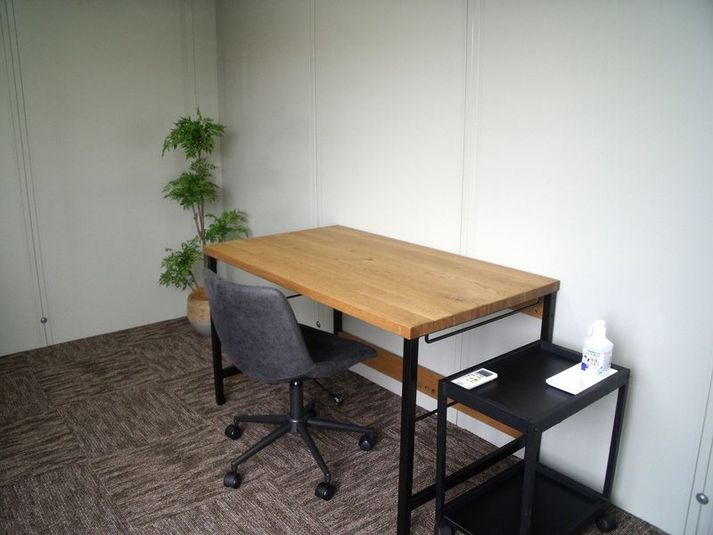 Work - U-SPACE　花園インター店