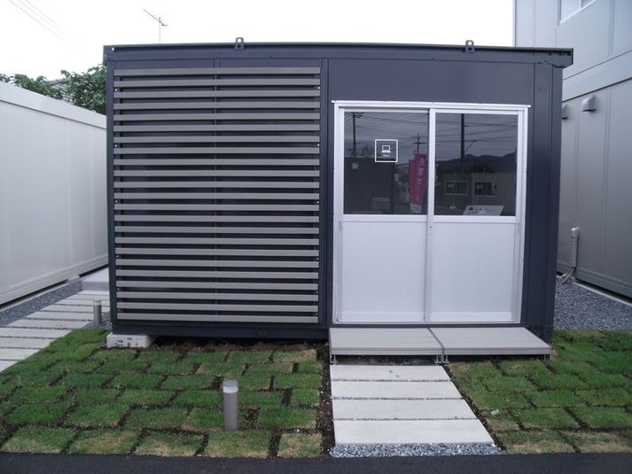 Work - U-SPACE　花園インター店