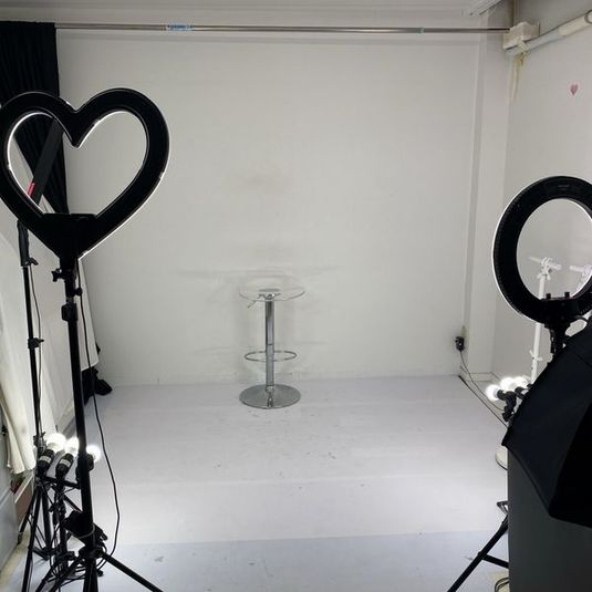 鶴舞駅から徒歩5分の撮影設備が充実した撮影スタジオ - アメージングスタジオ