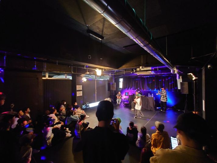 DANCESTUDIO STARSPACE - DANCESTUDIO STARSPACE