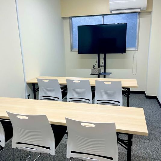 本町駅徒歩4分【高速WiFi &大型50㌅モニターのある会議室】 - 貸し会議室 アイデアスペース本町
