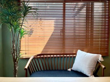 どこを切り取ってもオシャレに写真や動画が映えるよう家具配置をしてあります✨ - あそびごころ＠新宿店 あそびごころ@新宿1002の室内の写真