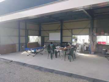 広々スペース - 古民家COCONE "Garage & barn BBQ"  岐阜羽島　雨天でも安心のガレージBBQスペースの室内の写真