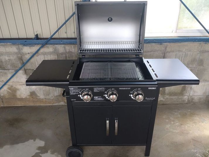  岐阜羽島　雨天でも安心のガレージBBQスペース - 古民家COCONE "Garage & barn BBQ"