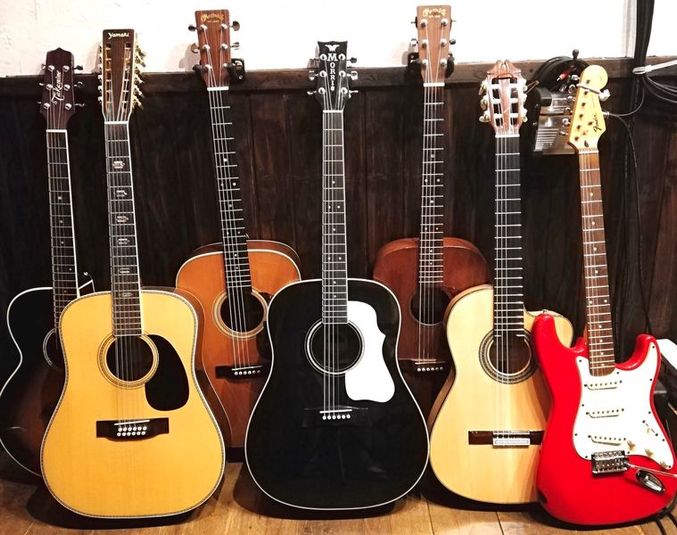 ギター、ピアノの弾けるレンタルスペース - Acoustic Cabin 隠れ谷