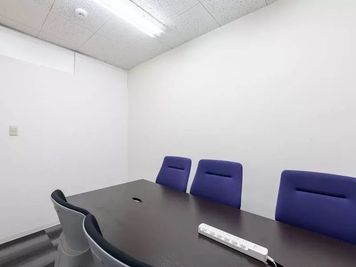 ワンコイン会議室 新橋 ワンコイン会議室 新橋 | B-02の室内の写真