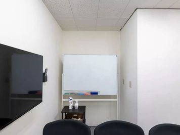 ワンコイン会議室 新橋 ワンコイン会議室 新橋 | B-02の室内の写真