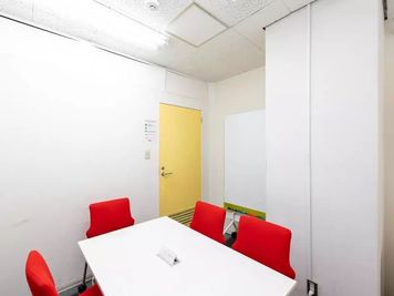 ワンコイン会議室 新橋 ワンコイン会議室 新橋 | B-05　の室内の写真