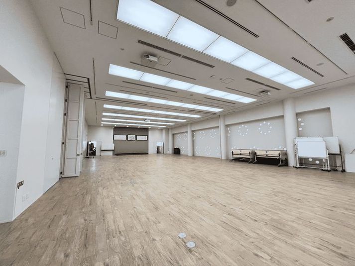 ＼年内限定instabase特別50%オフ／大会議室（半面利用） - 大阪会議室 チュチュアンナ本社ビル 森ノ宮駅大阪城公園前