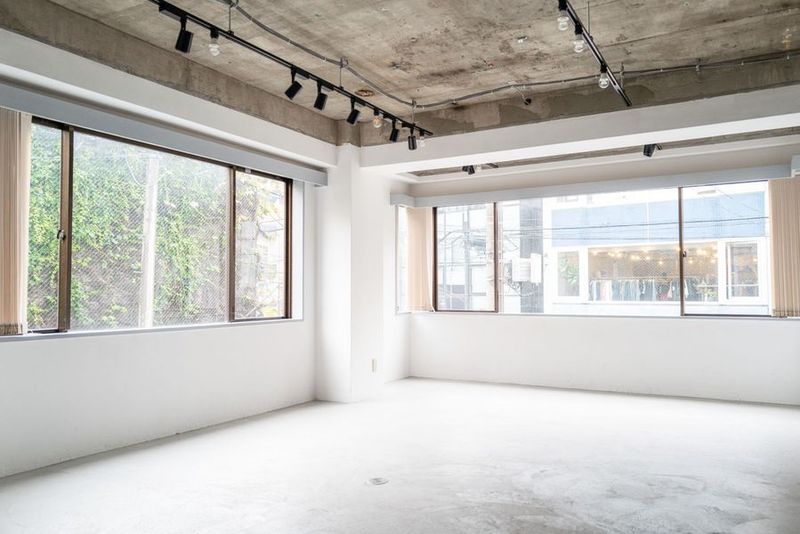 eightGallery Harajuku 2F - eightGallery 渋谷・神宮前