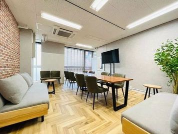 ワンコイン会議室 新橋 新橋駅前B-08の室内の写真