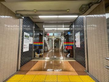 ワンコイン会議室 新橋 新橋駅前B-07の室内の写真
