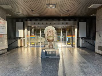 ワンコイン会議室 新橋 新橋駅前B-07の室内の写真