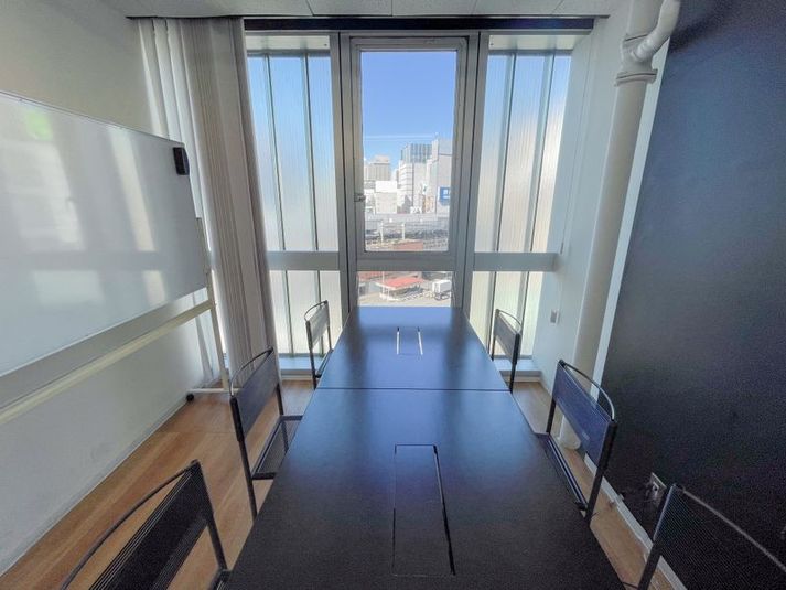 新橋駅前B-07 - ワンコイン会議室 新橋