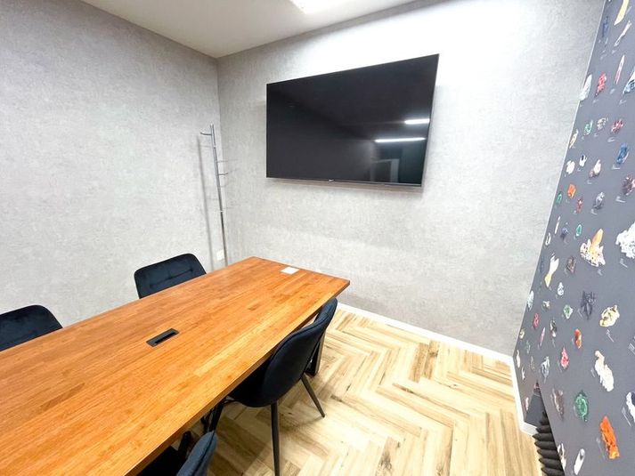 新橋駅前ニュートン - ワンコイン会議室 新橋