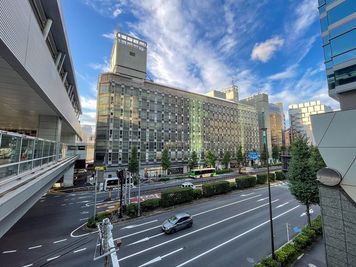 ワンコイン会議室 新橋 新橋駅前ベル会議室の室内の写真