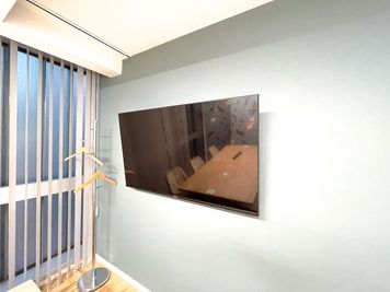 ワンコイン会議室 新橋 新橋駅前ベル会議室の室内の写真