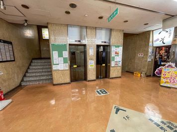 ワンコイン会議室 新橋 新橋駅前ベル会議室の室内の写真