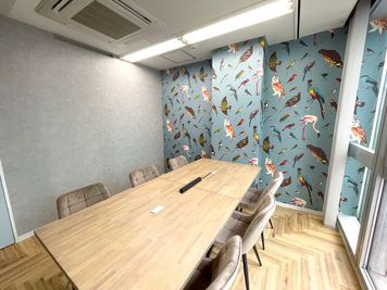 ワンコイン会議室 新橋 新橋駅前ベル会議室の室内の写真