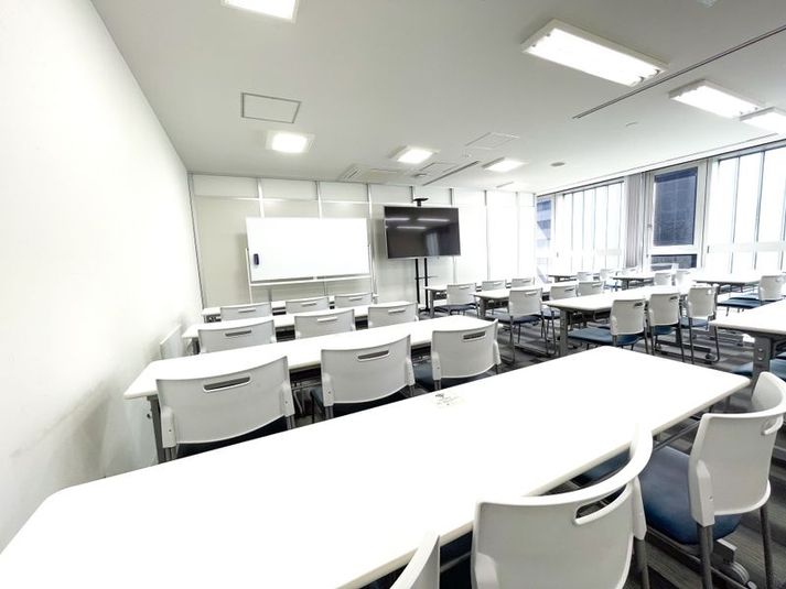 新橋駅前ダ・ヴィンチ大会議室 - ワンコイン会議室 新橋