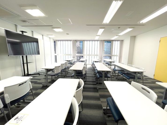 新橋駅前ダ・ヴィンチ大会議室 - ワンコイン会議室 新橋