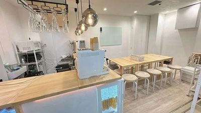 新橋にあるレンタルスペースとなっております✨
撮影利用も可能となります📸 - Relax one 新橋二丁目420 Relax one 新橋二丁目420｜イベント・撮影可📸の室内の写真
