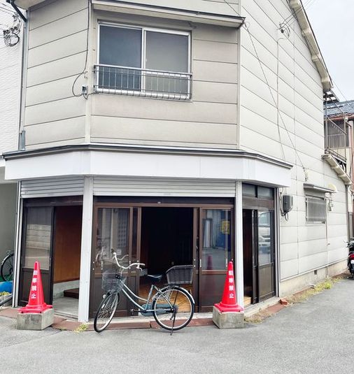視認性抜群の角地1F路面店スペース - 猫額庵