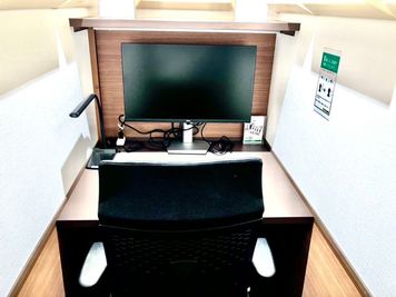 【西宮北口駅直結・プラス館4階】完全個室/年中無休/Wi-Fi/電源/テレワーク/WEB会議 - アップ教育企画の会員制自習室