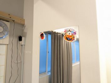 ハロウィーン仕様の鏡 - rental lounge御茶ノ水の設備の写真