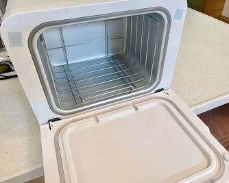 タオルウォーマー（タオル蒸し器） - レンタルサロンゆるり 美容レンタルスペースの室内の写真