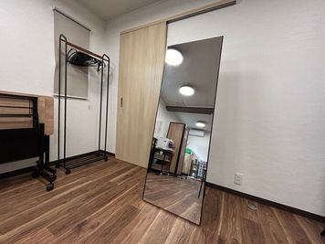 全身鏡　幅550ｍｍ、高さ1600mm - ケイディスペース 逗子の設備の写真