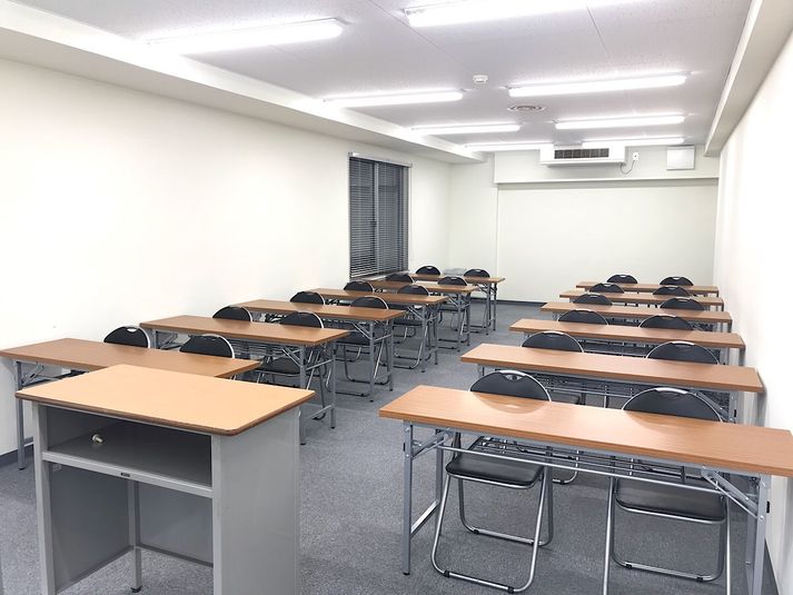 第10会議室(最大30名着席可） - 共栄実業(株)　三栄ビル