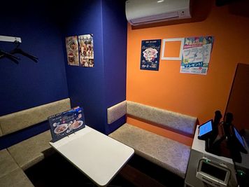 【人数料金プラン〜8名】ソフトドリンク飲み放題付き☕️カラオケ🎤パーティー🎉楽器演奏🎺コワーキング👨‍💻 - ジャンカラ静岡本店