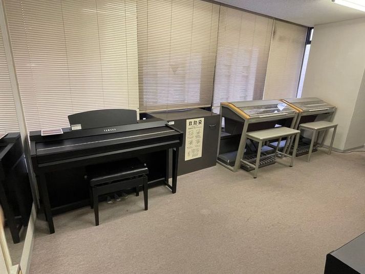 ピアノ・エレクトーン・クラビノーバのレンタル部屋【R2】 - 天神センター