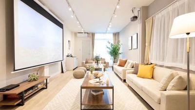 対面で会話も弾みやすい！ - Lux.梅田 〈Lux.梅田〉1～10名様専用の室内の写真