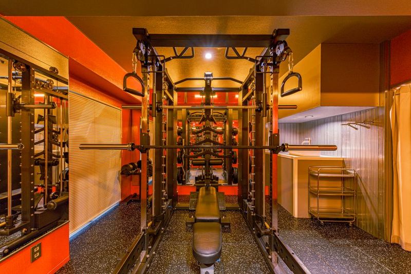 mela gym（メラジム）池袋店 - mela gym（メラジム）池袋店