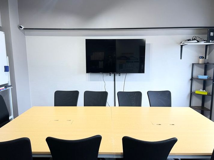 8名会議室 - いいオフィス永田町会議室
