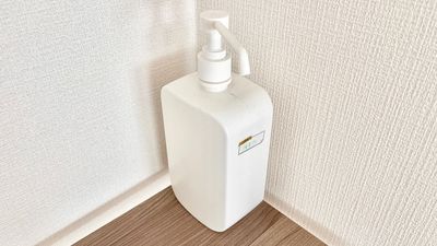 感染症対策のため消毒液を設置しています。 - SOLARI Rental Studio 日本橋 SOLARI レンタルスタジオ 日本橋の設備の写真