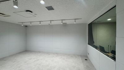 【中目黒駅至近】使い勝手の良い調整室のある収録・配信・撮影に最適なスタジオ - スペース中目黒