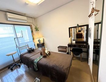 オリエンタルで安心できる個室空間です。 - minoriba_恵比寿西二丁目店 レンタルサロン　スペース1の室内の写真