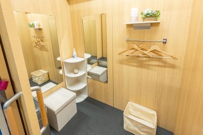 更衣室も完備しております！ - レンタルジムAivic横浜1号店の設備の写真